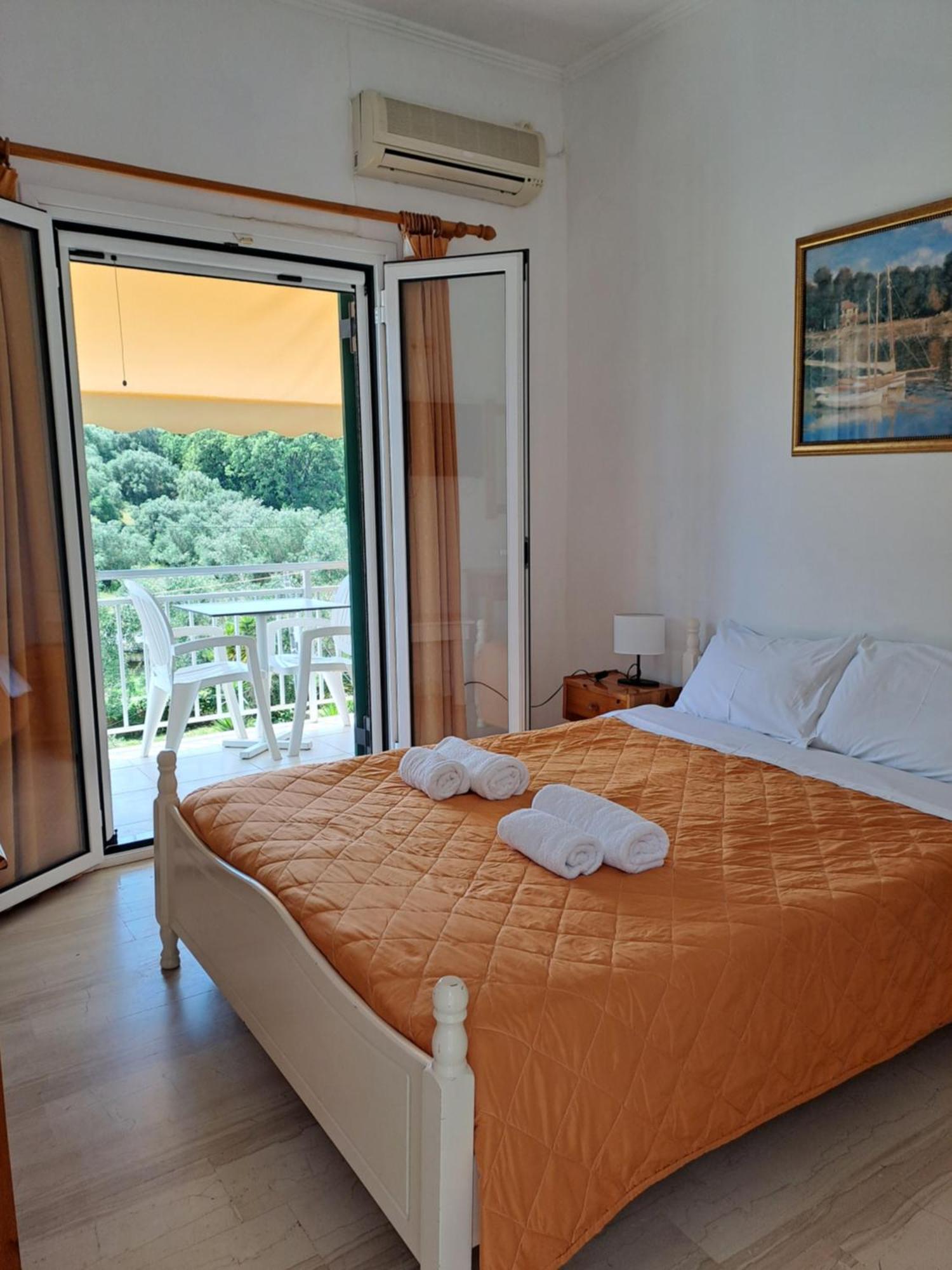 מסונגי Evridiki Apartments מראה חיצוני תמונה